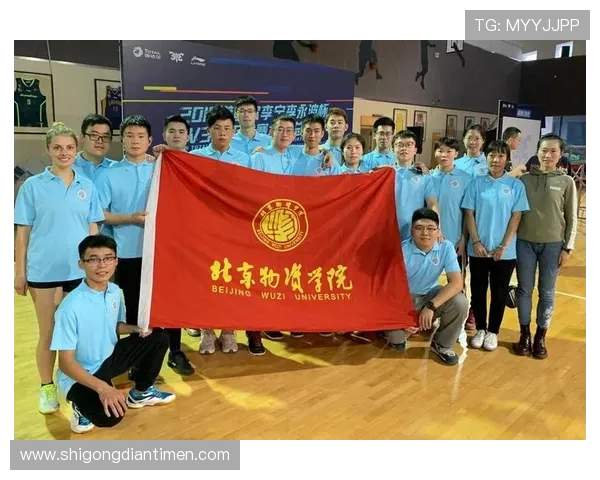 广州羽毛球队与南京羽毛球队赛后复盘团队协作分析与经验总结