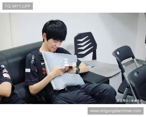 赛后复盘：BLG与RNG对决中的战术意识与团队配合分析