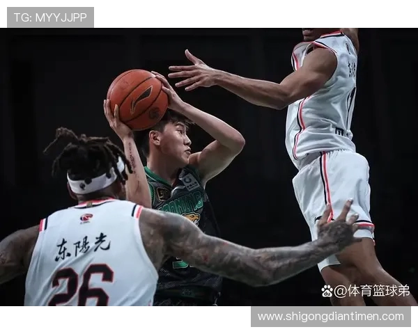 CBA山东对阵上海精彩直播视频回放及赛后分析全记录