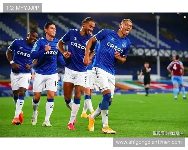 伯明翰与伯顿在足总杯的激烈对决展现足球魅力与团队精神