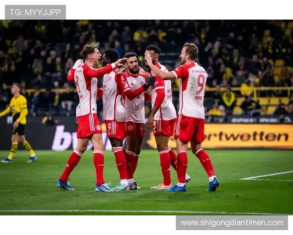 多特蒙德与拜仁慕尼黑历史对决回顾与精彩瞬间分析